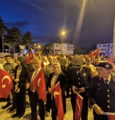 15 Temmuz Şehitlerini Anma Demokrasi ve Milli Birlik Günü tüm yurtta olduğu gibi ilçemizde de çeşitli etkinliklerle kutlandı.