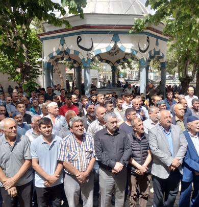 Belediye Başkanımız Sn.Cihan DEMİR, İlçemizde düzenlenen Yağmur Duası ve hayır yemeğine katıldı.