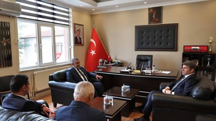 Amasya Valimiz Sayın Önder BAKAN,Belediye Başkanımız Sayın Cihan DEMİR ‘i ziyaret etti. 