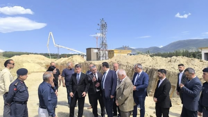 Amasya Valimiz Sn.Önder BAKAN ve Milletvekilimiz Sn.Haluk İPEK, ihalesi kısa önce yapılıp çalışmaları başlayan Bülent Börekçilik 2.Üretim Tesisi inşaatında incelemelerde bulundular. 