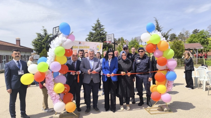 Başkan DEMİR, Tübitak 4006 Bilim Fuarı Şenliği’ne Katıldı.