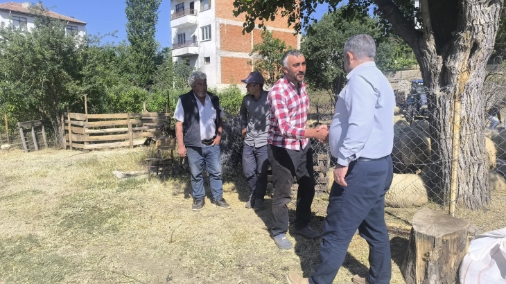 Belediye Başkanımız Cihan DEMİR, Kurbanlık Hayvan Pazarını Ziyaret Etti. 