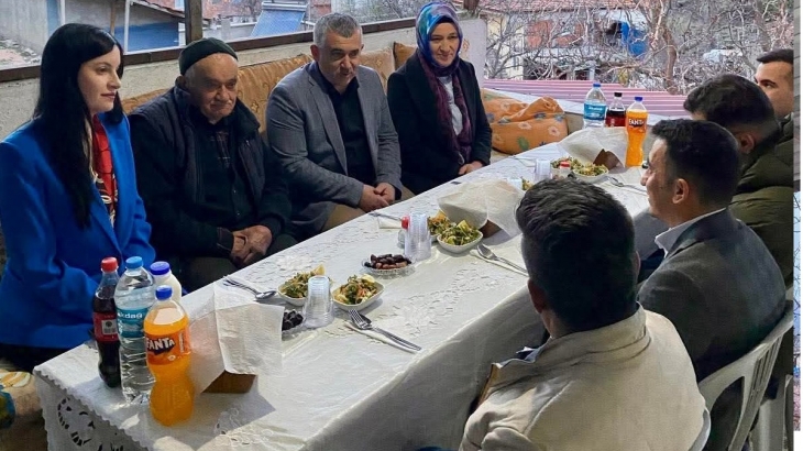 Belediye Başkanımız Cihan DEMİR,  Şehit Ailesinin İftarına Konuk Oldu.