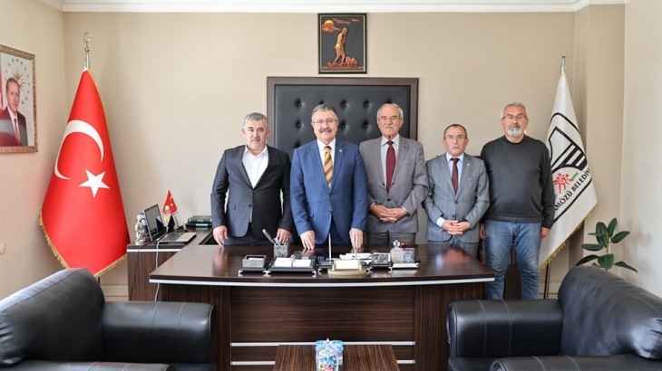 Merzifon Belediye Başkanı Alp KARGI'dan Belediye Başkanımıza Ziyaret.