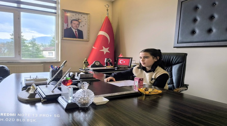 23 Nisan Ulusal Egemenlik ve Çocuk Bayramı kapsamında, geleceğimizin teminatı olan çocuklarımızı belediyemizde ağırlamanın mutluluğunu yaşadık. 