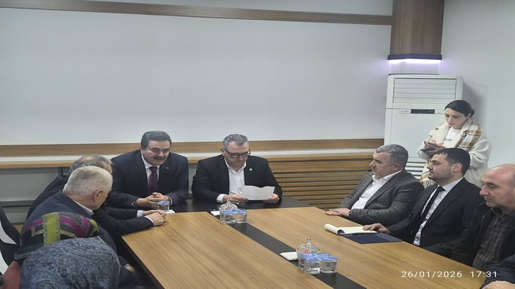 AK Parti Milletvekillerimiz Sn. Av.Haluk İPEK ve Sn.Hasan ÇİLEZ'in katılımları ile Belediyemizde İlçe Danışma Toplantısı düzenlendi.