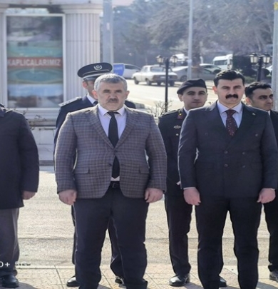 18 Mart Şehitleri Anma Günü ve Çanakkale Zaferi’nin yıldönümü dolayısıyla ilçemiz Cumhuriyet Meydanı’nda çelenk sunma töreni gerçekleştirildi.