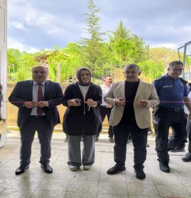 Adil Candemir Anadolu Lisesi.