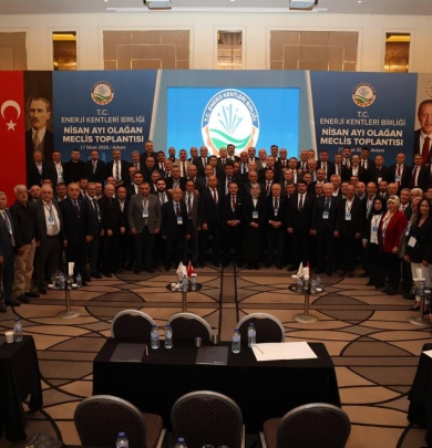 Belediye Başkanımız Cihan DEMİR ve Belediye Meclis Üyemiz Mahmut ÇAM, Ankara’da düzenlenen Enerji Kentleri Birliği Olağan Meclis Toplantısı’na katılım sağladı.