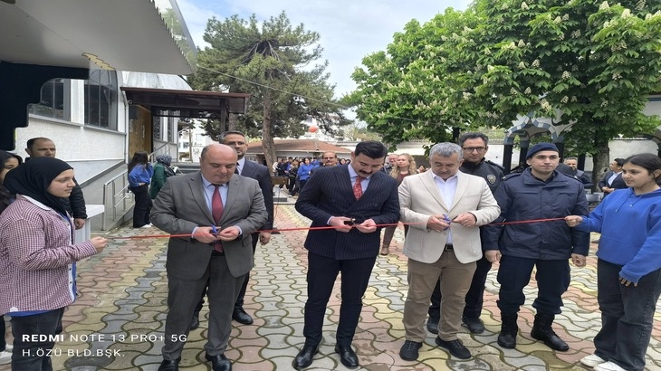 Belediye Başkanımız Cihan DEMİR, İlçe Milli Eğitim Müdürlüğümüz tarafından düzenlenen “Vakti Kuşanmak Projesi Yıl Sonu Etkinliği” programına katıldı.